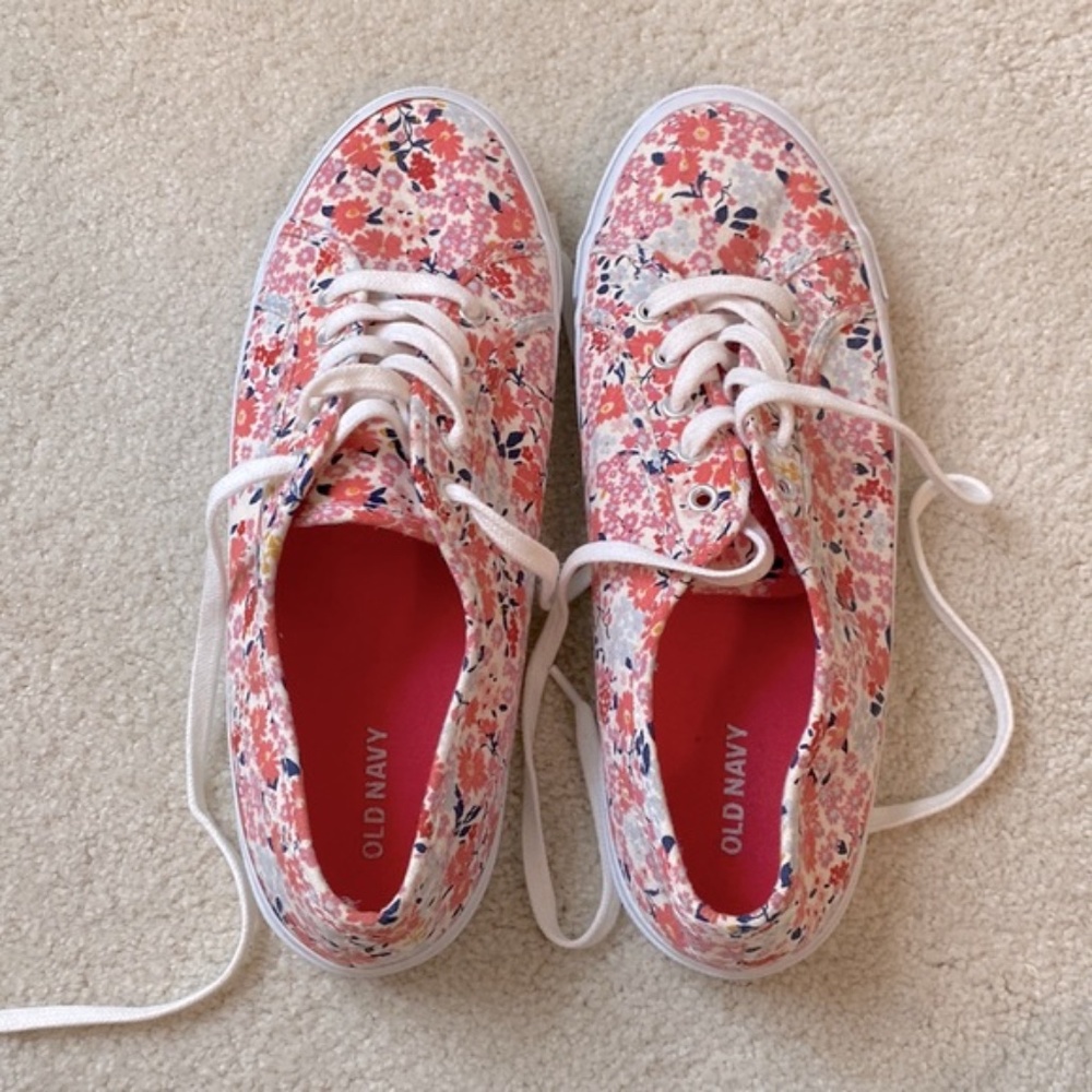 Old Navy Pink Floral Canvas Sneakers. Size 9.
